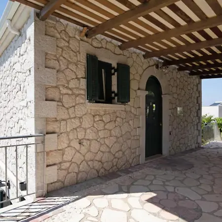 Key Villa Tsoukaládhes