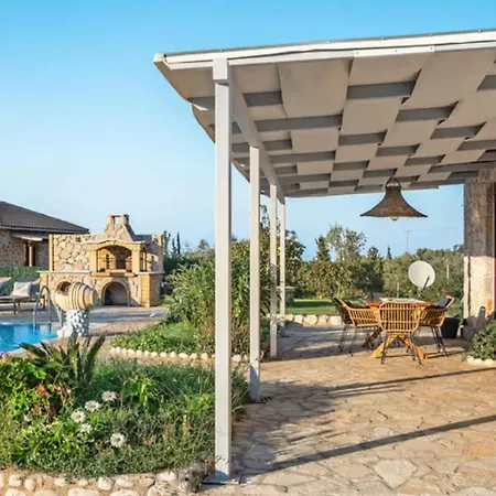 Villa Key Tsoukaladhes