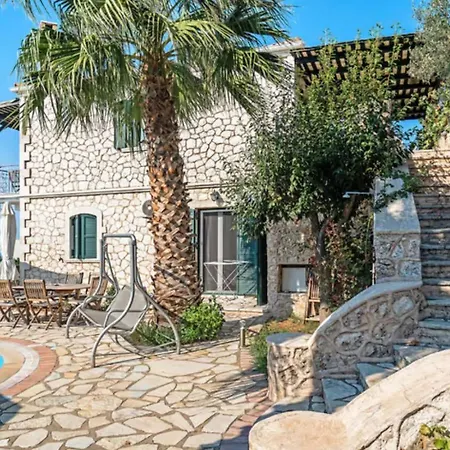 Villa Key