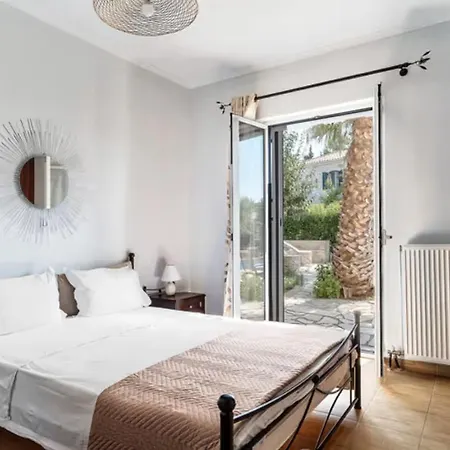 Villa Key Tsoukaladhes